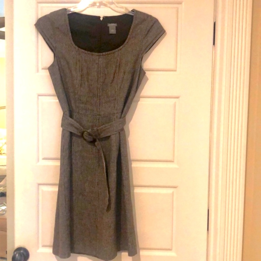 Ann Taylor Size 6 brown and tan small checked a-line dress with belt
